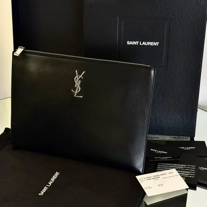 [BUNJANG] Yves Saint Laurent Calfskin Medium Clutch / 입생로랑 카프스킨 미디움 클러치 블랙 실버