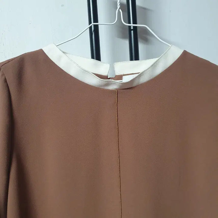 [SOLD OUT] 아이잗바바 블라우스 브라운 여성66