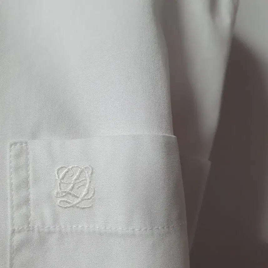 [SOLD OUT] 루이까또즈 반팔셔츠 화이트 M 95