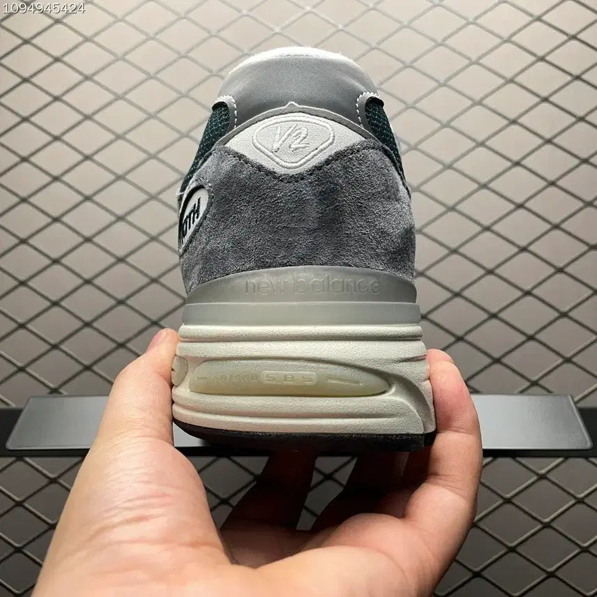 [SOLD OUT] 뉴발란스 992 KITH 스틸블루 스니커즈