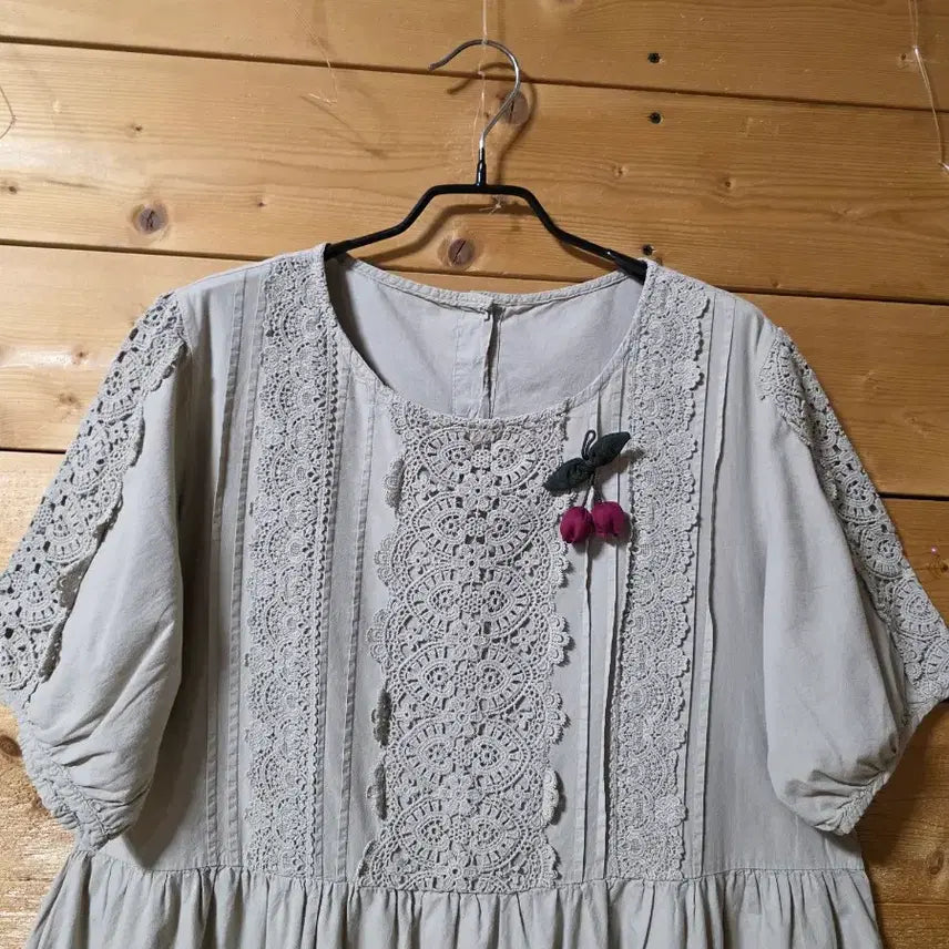 [BUNJANG] Lace-Accented Dress / 레이스배색원핏. (코사지 코디용