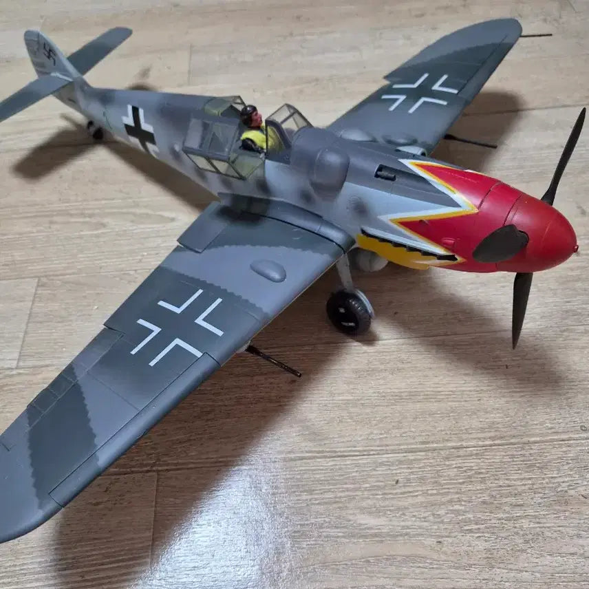 [SOLD OUT] 1/16 Force of Valor BF-109G 완성품 전투기