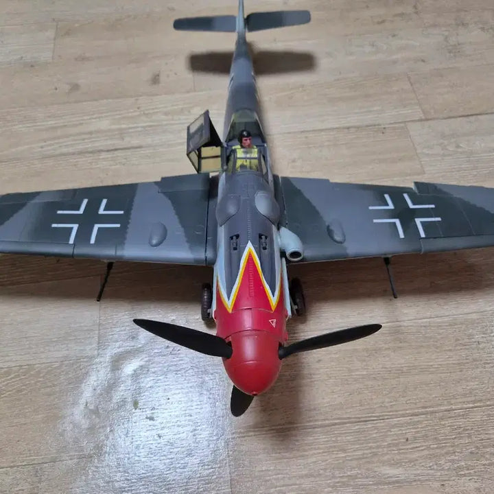 [SOLD OUT] 1/16 Force of Valor BF-109G 완성품 전투기