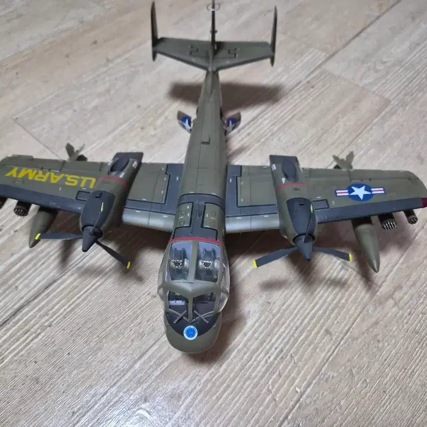 [SOLD OUT] 로덴 1/48 OV-1D 모호크 도색완성품