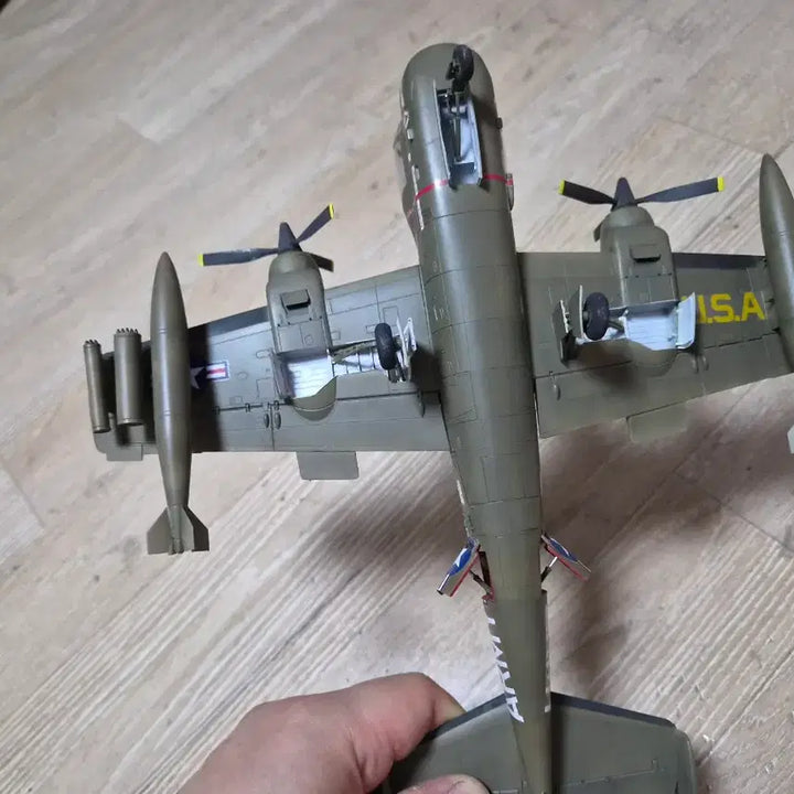 [SOLD OUT] 로덴 1/48 OV-1D 모호크 도색완성품