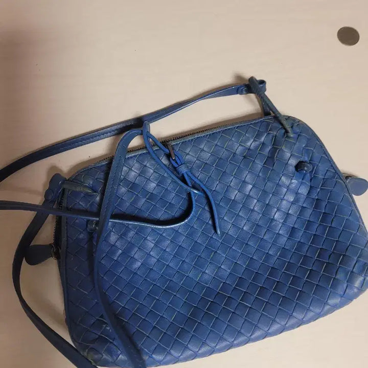 [BUNJANG] Bottega Veneta Intrecciato Crossbody Bag / 보테가 베네타 인트레치아토 크로스백 블루