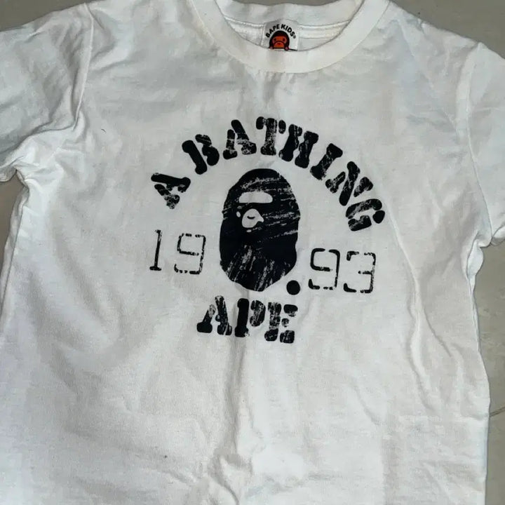 [BUNJANG] BAPE Kids White Short Sleeve T-shirt / 베이프 키즈 반팔 티셔츠 화이트