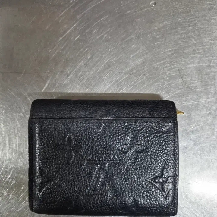 [SOLD OUT] 루이비통 조에 월릿 블랙 반지갑