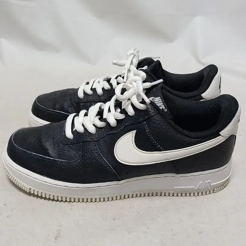 [BUNJANG] Nike Air Force 1 Black Sneakers / 2) 255 나이키 에어포스1