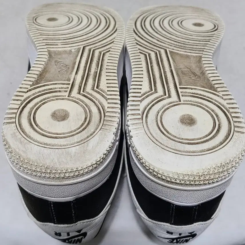 [BUNJANG] Nike Air Force 1 Black Sneakers / 2) 255 나이키 에어포스1