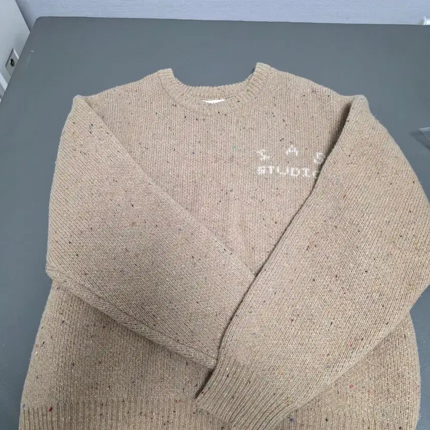 [BUNJANG] IAB STUDIO Saddler House Knit Plain M / 아이앱 스튜디오 새들러 하우스 니트 플레인 M
