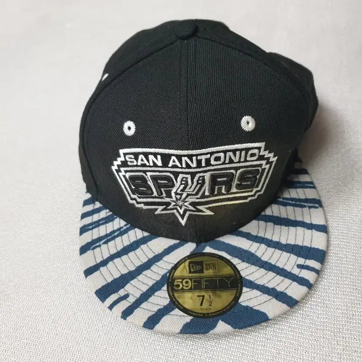 [BUNJANG] New Era San Antonio Spurs 59FIFTY Black Cap (Size 59-60cm) / 뉴에라 샌안토니오 스퍼스 59FIFTY 블랙  59~60센치