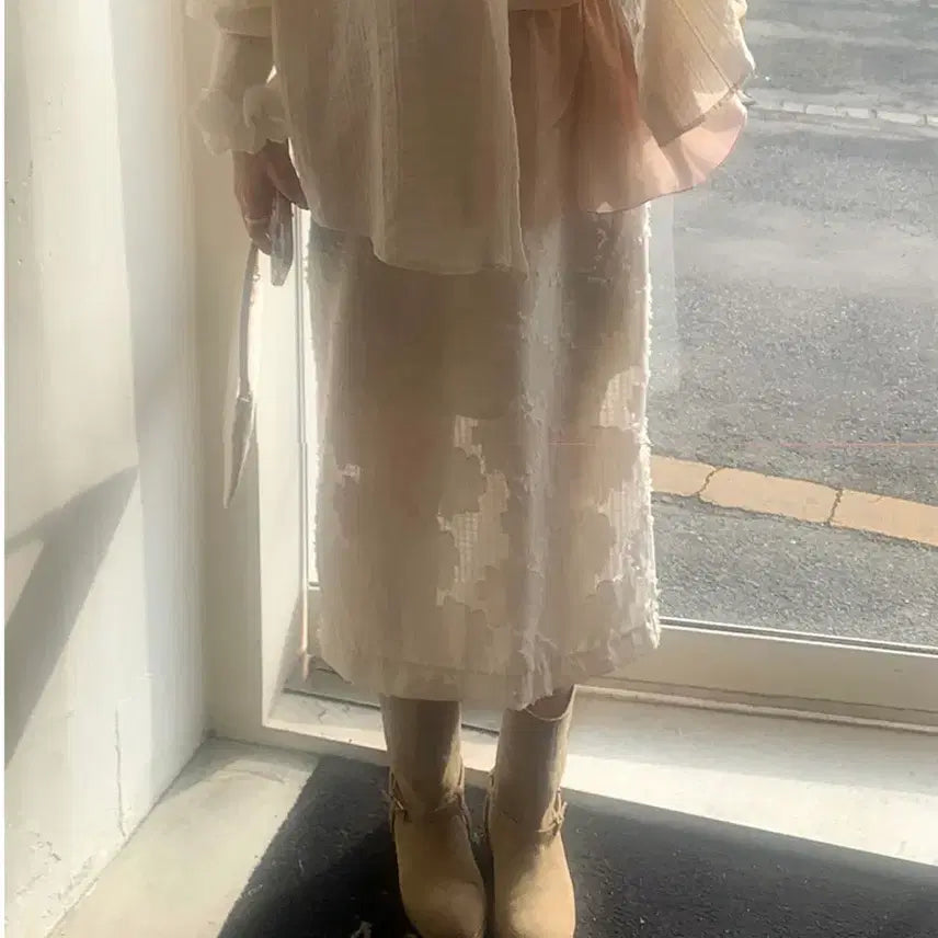 [BUNJANG] Frencho F/W Flower Lace Skirt Cream / 프렌치오브[안감O/뒷밴딩] 플라워 레이스 스커트 크림컬러