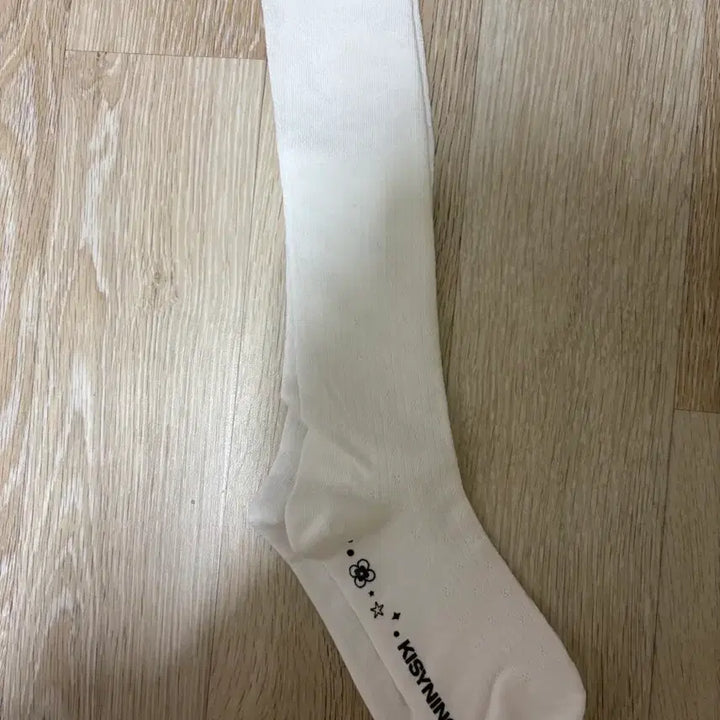 [BUNJANG] KISYNING White Socks / KISYNING 키시닝 화이트 니삭스