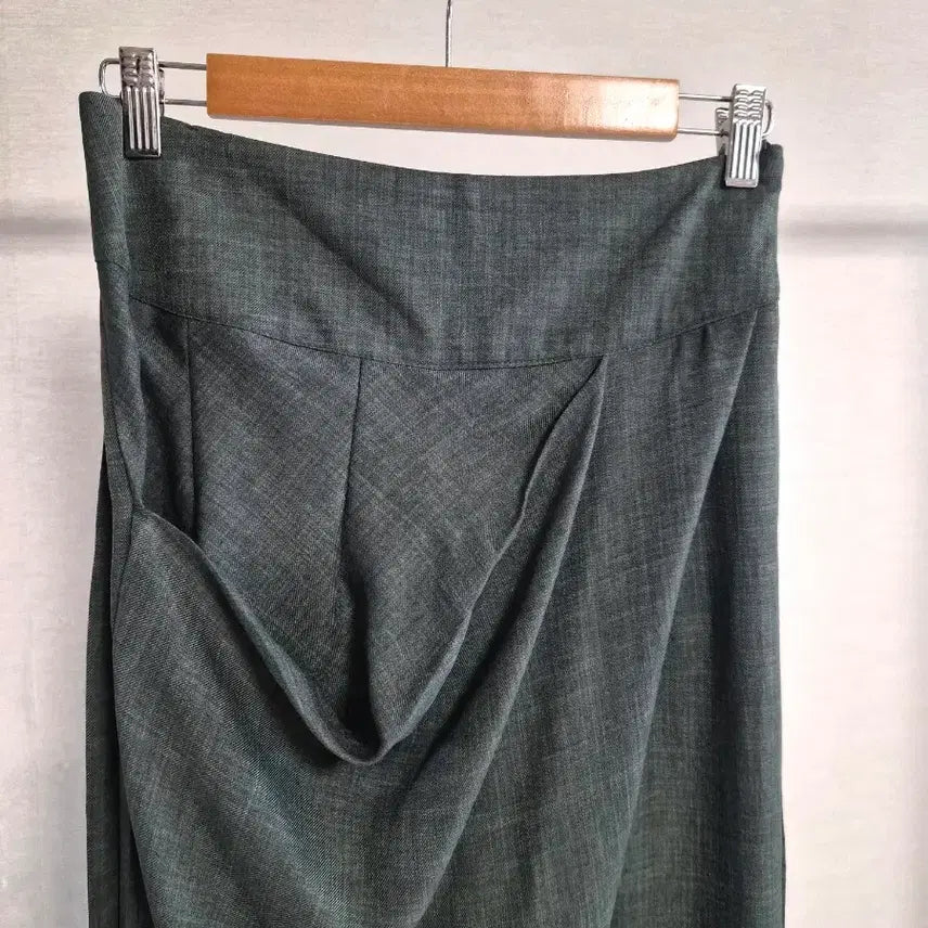 [SOLD OUT] 새옷 랩 디자인 와이드 팬츠 회색