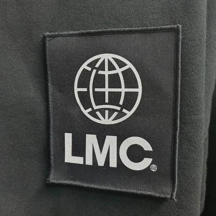 [SOLD OUT] LMC 블랙 패치 맨투맨