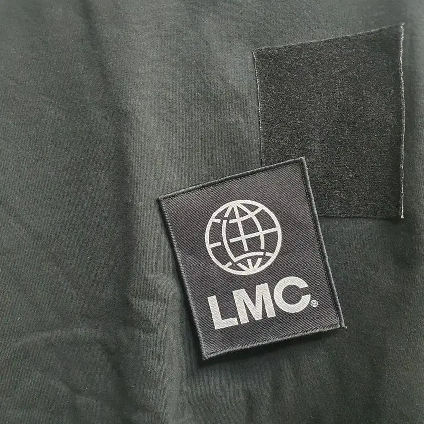 [SOLD OUT] LMC 블랙 패치 맨투맨