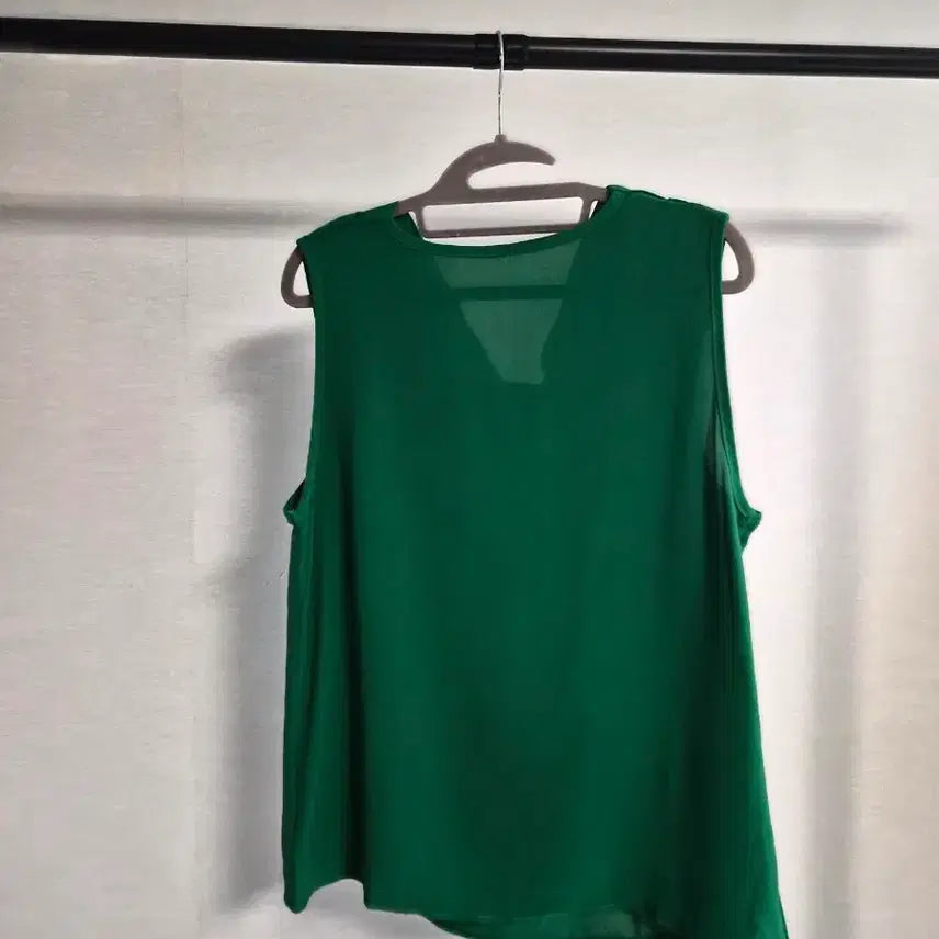 [BUNJANG] Green Drape Neck Sleeveless Blouse / 새옷 그린 드레이프넥 민소매 블라우스
