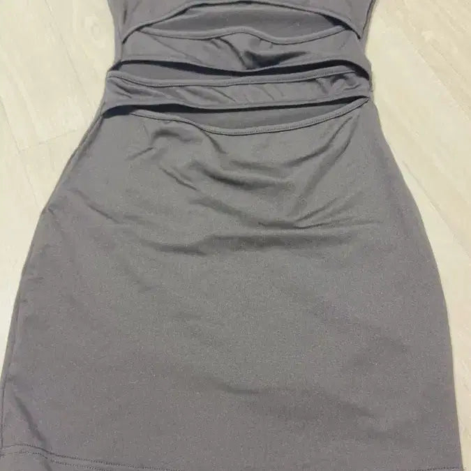 [BUNJANG] Black Tube Top Mini Dress / 홀복 블랙 튜브탑 원피스 뒷태반전원피스
