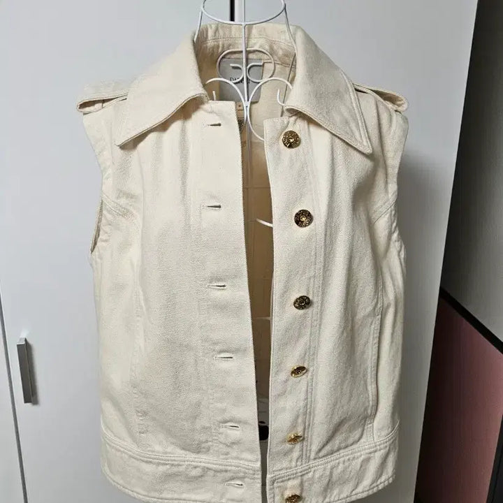 [SOLD OUT] PATOU 파투 베스트 자켓  M10739634H  40 사이즈