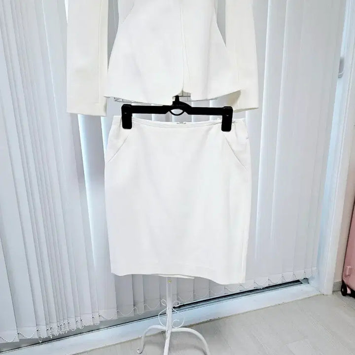 [SOLD OUT] ecole de paris 에꼴드파리 정장 자켓 스커트 세트 새상품