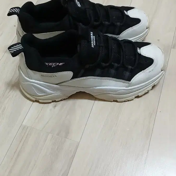 [BUNJANG] Skechers and Nike Sneakers / 남성신발 스케처스 운동화 +나이키 에어 운동화 --2개 개당가격이에요