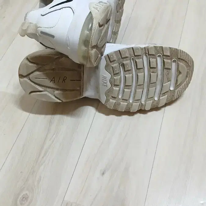 [BUNJANG] Skechers and Nike Sneakers / 남성신발 스케처스 운동화 +나이키 에어 운동화 --2개 개당가격이에요