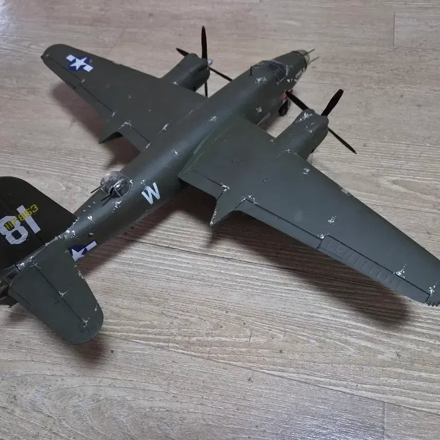 [SOLD OUT] 하세가와/모노그램 1/48 B-25 중폭격기 도색완성품