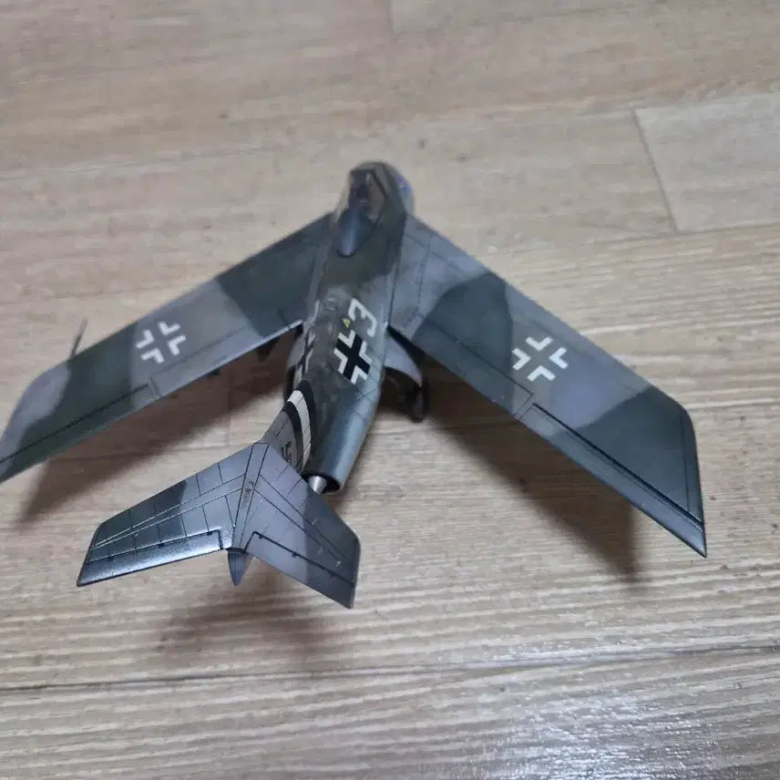 [SOLD OUT] 아카데미 1/48 Ta-183 휴케바인 도색완성품