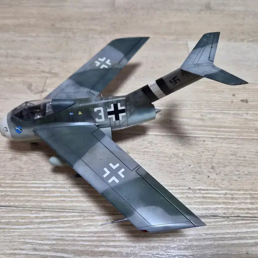 [SOLD OUT] 아카데미 1/48 Ta-183 휴케바인 도색완성품