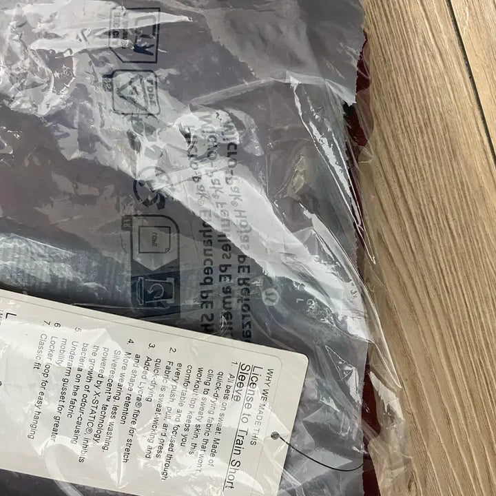[SOLD OUT] [L] 룰루레몬 LICENSE TO TRAIN 반팔티셔츠 버건디