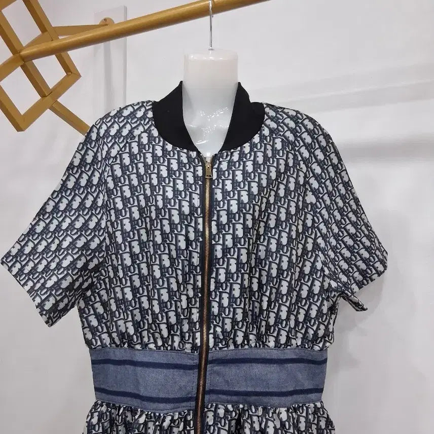 [BUNJANG] Embroidered Short-Sleeve Dress / 여성 자수 반팔 원피스 66반까지