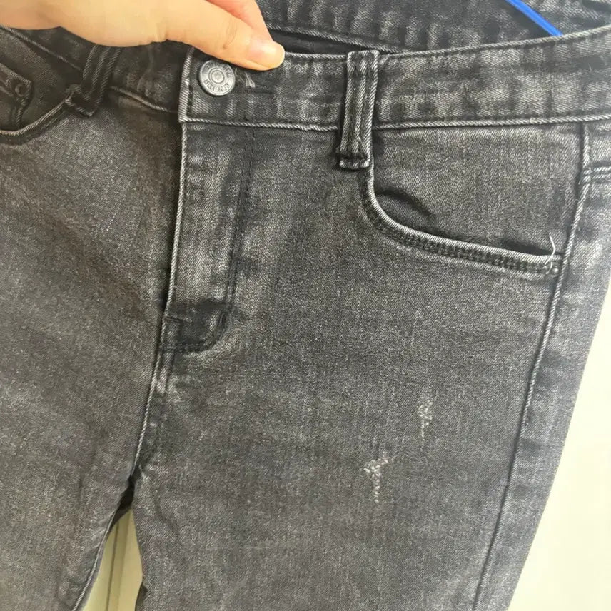[BUNJANG] Black Denim Cut-Off Jeans / 블랙 데님 컷오프진