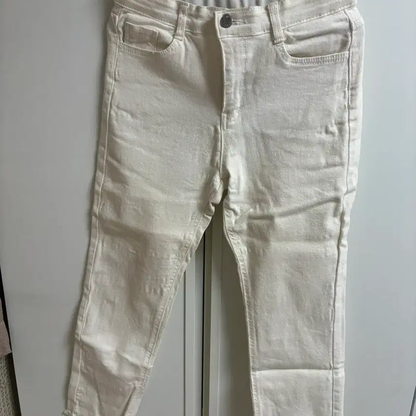 [BUNJANG] Ivory Straight-Fit Denim Pants / 아이보리 일자 데님팬츠