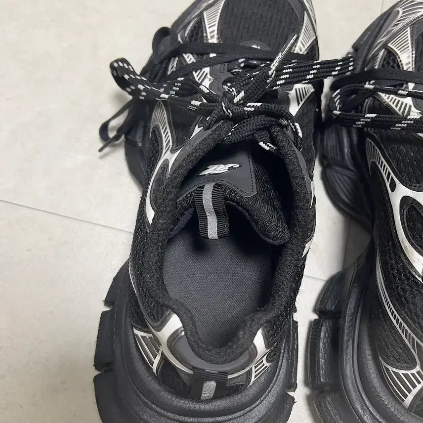 [BUNJANG] Balenciaga 3XL Sneakers Black White (Size 43) / (우체국 택포가격) 발렌시아가 3XL 스니커즈 블랙 화이트 43