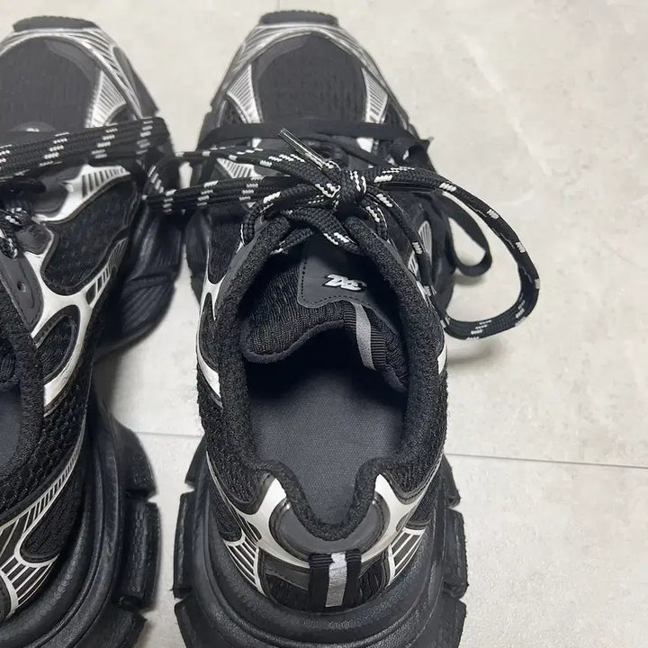 [BUNJANG] Balenciaga 3XL Sneakers Black White (Size 43) / (우체국 택포가격) 발렌시아가 3XL 스니커즈 블랙 화이트 43