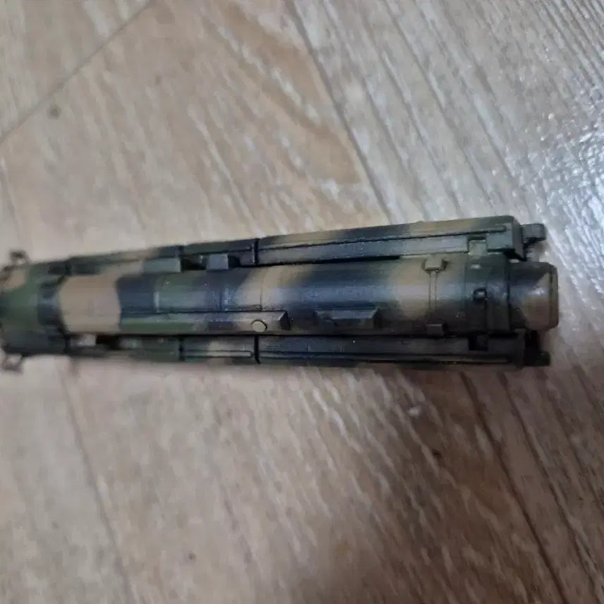 [SOLD OUT] 1/144 동풍 DF-17 극초음속 탄도탄 발사차량 도색완성품