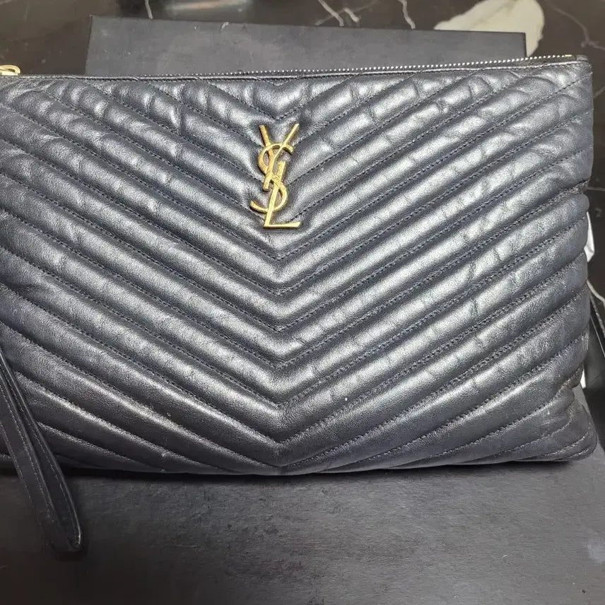 [BUNJANG] Yves Saint Laurent Matelasse Clutch Bag - Black / 입생로랑 YSL 마틀라세 클러치백 블랙