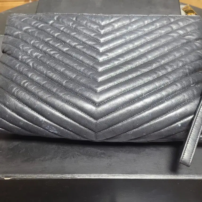 [BUNJANG] Yves Saint Laurent Matelasse Clutch Bag - Black / 입생로랑 YSL 마틀라세 클러치백 블랙
