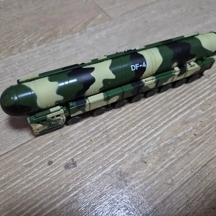 [SOLD OUT] 1/144 동풍 DF-41 핵탄도탄 미사일 발사차량