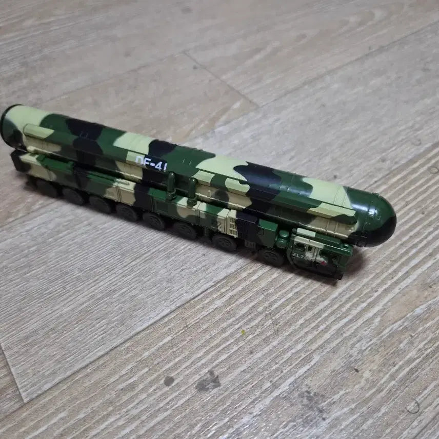 [SOLD OUT] 1/144 동풍 DF-41 핵탄도탄 미사일 발사차량