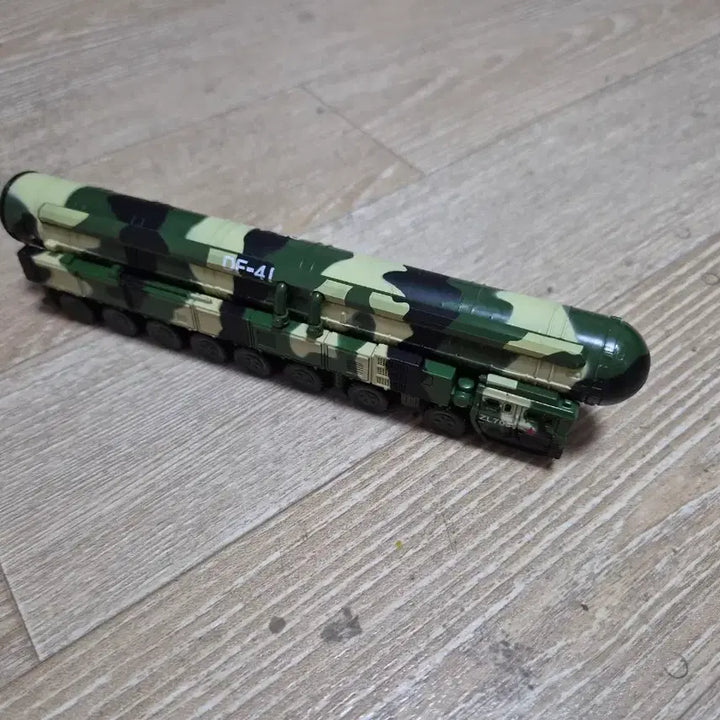 [SOLD OUT] 1/144 동풍 DF-41 핵탄도탄 미사일 발사차량