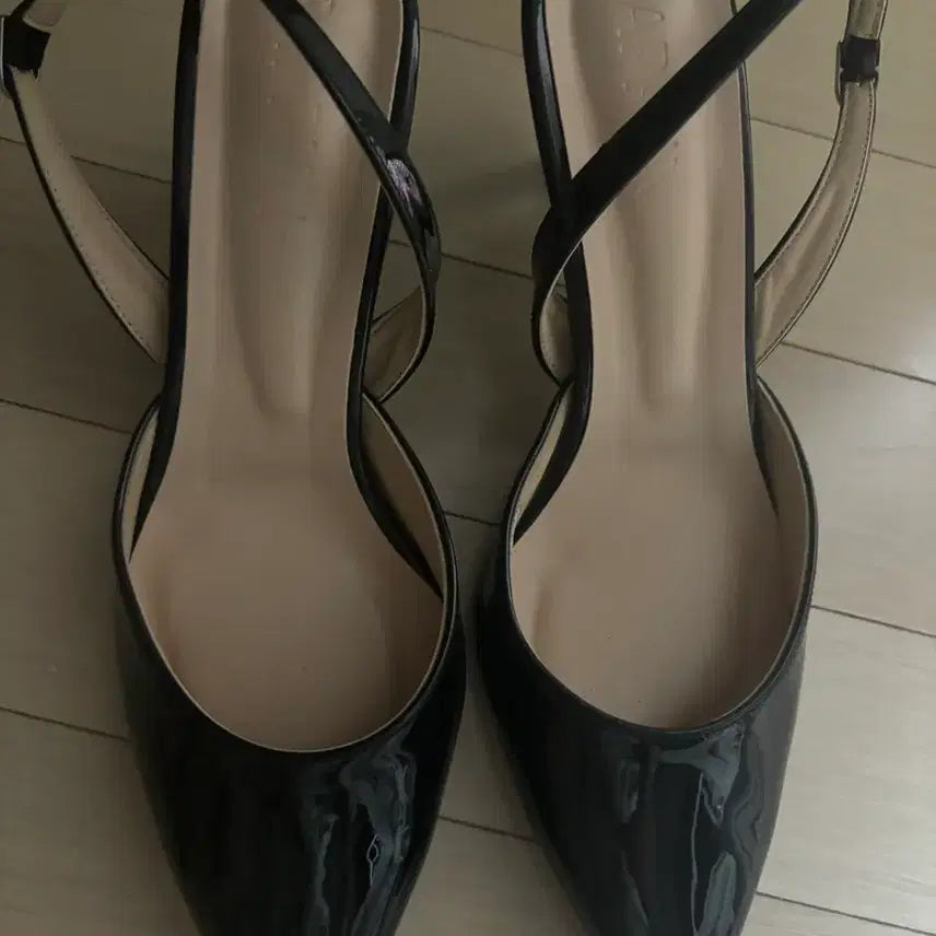 [BUNJANG] SAPPUN Black Enamel Slingback Heels 250mm / 사뿐 블랙 에나멜 슬링백힐 250mm