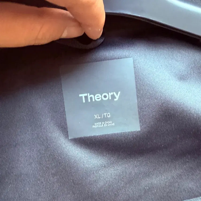 [BUNJANG] Theory Shell Hooded Jacket - Black XL / Theory  Shell Hooded Jacket - Black XL