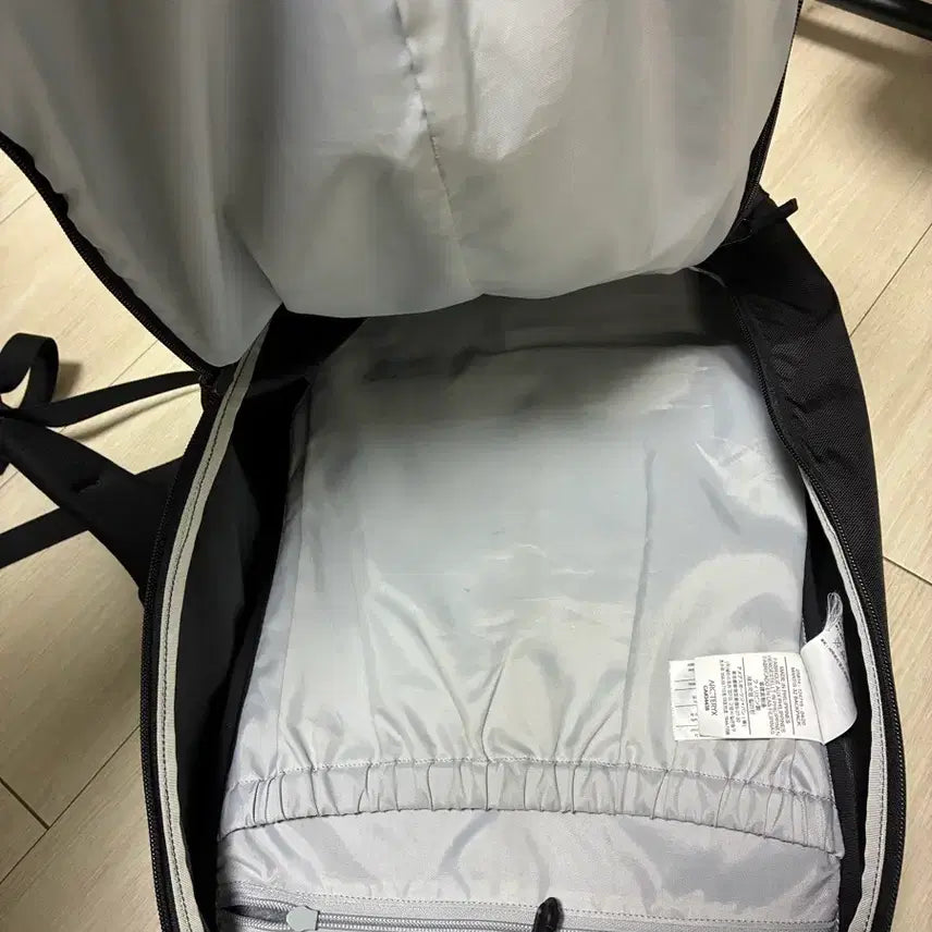 [SOLD OUT] 아크테릭스 맨티스 32 블랙 백팩