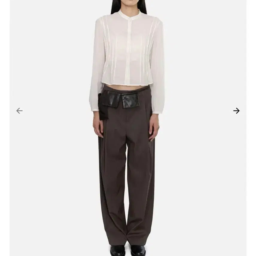 [SOLD OUT] 아모멘토 핀턱 슬림 셔츠 아이보리 1 size 새상품
