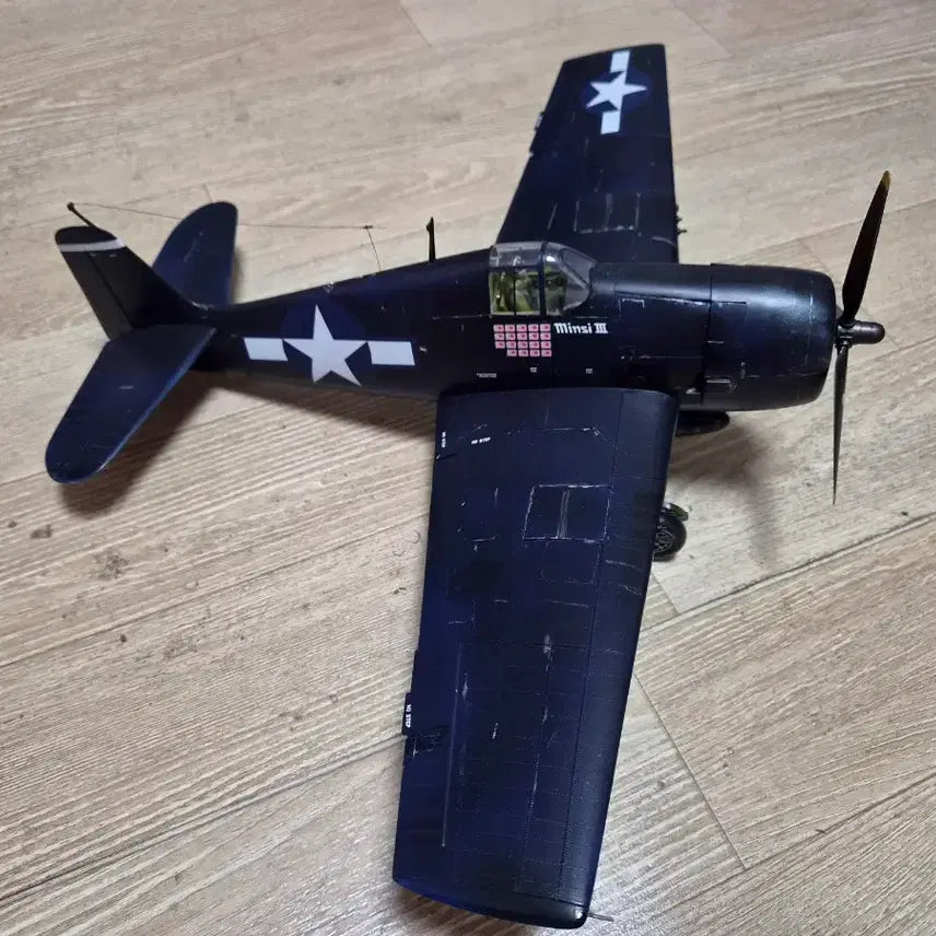 [SOLD OUT] 1/32 하세가와 F6F 헬캣 전투기 모형 도색완성품