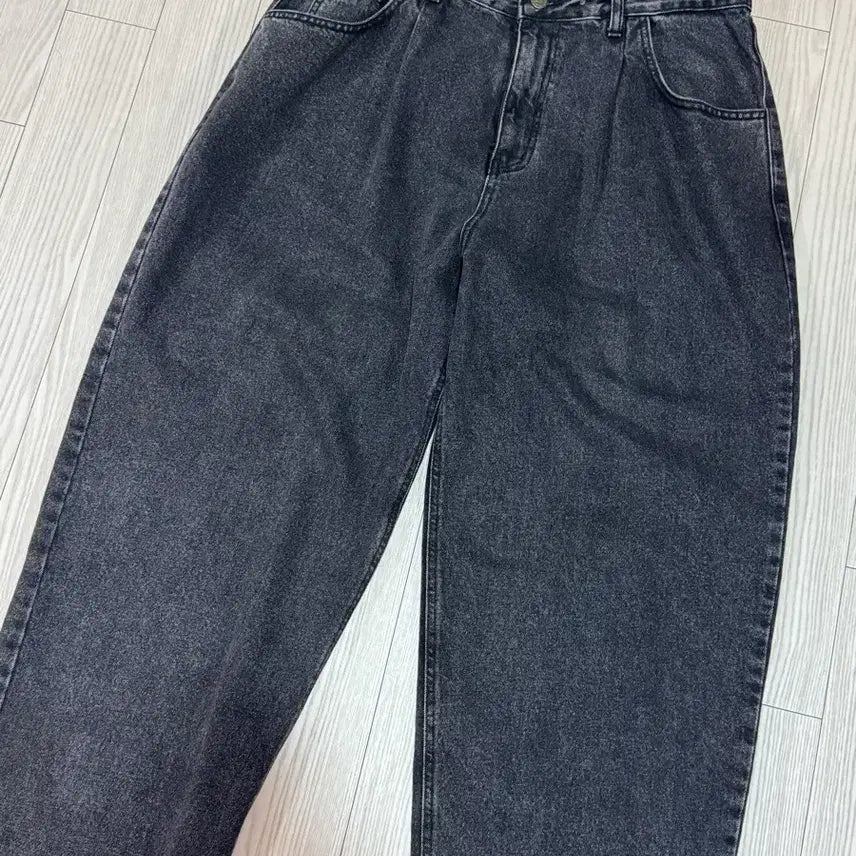 [BUNJANG] BS Rabbit Loose Fit Washed Denim Pants XL / BS래빗 루즈핏 워싱 데님팬츠 xl 상태a
