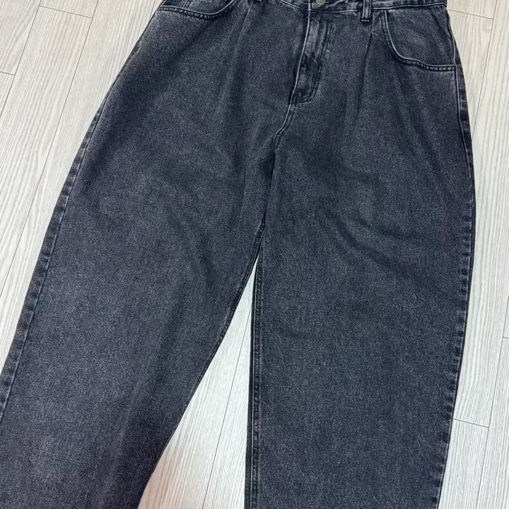 [BUNJANG] BS Rabbit Loose Fit Washed Denim Pants XL / BS래빗 루즈핏 워싱 데님팬츠 xl 상태a
