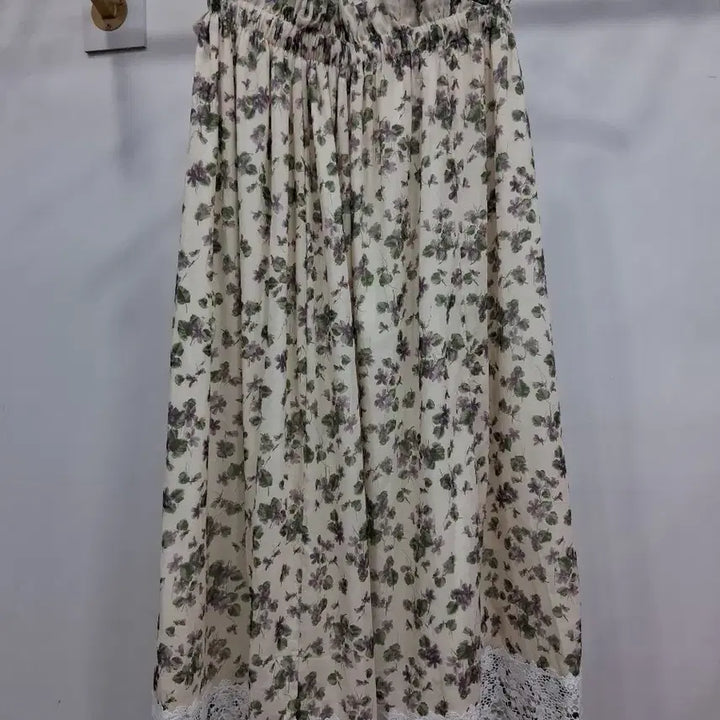 [SOLD OUT] 플라워 레이스 실크먄 롱 스커트